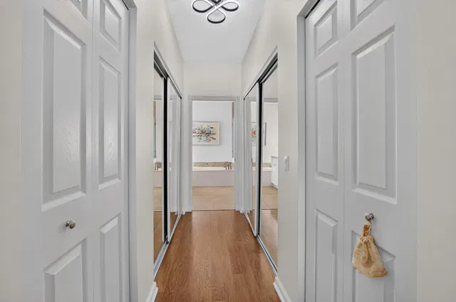 Residence photo 32