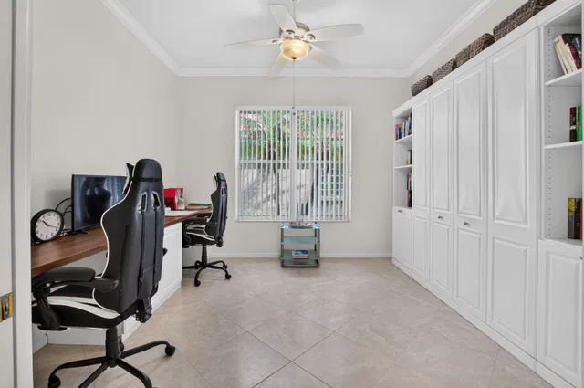 Residence photo 33