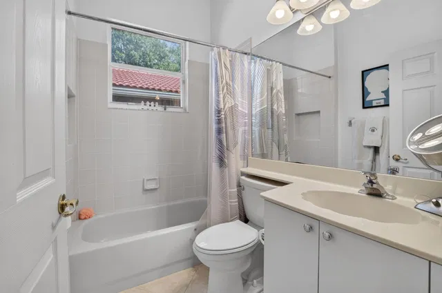 Residence photo 39