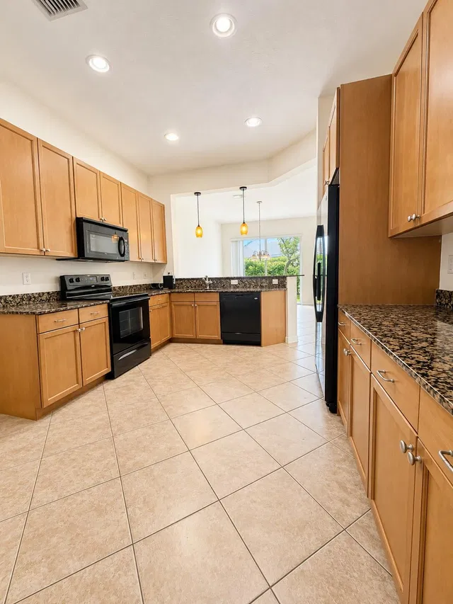 Residence photo 2