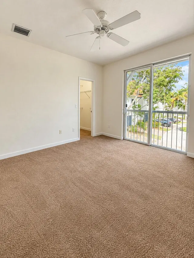 Residence photo 23