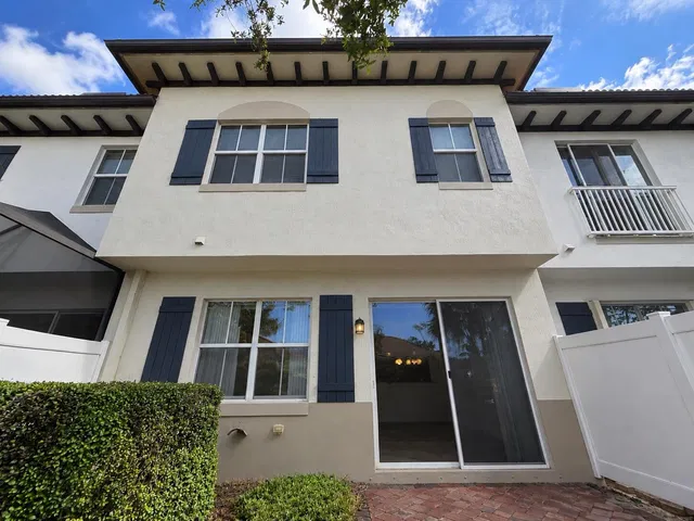Residence photo 33