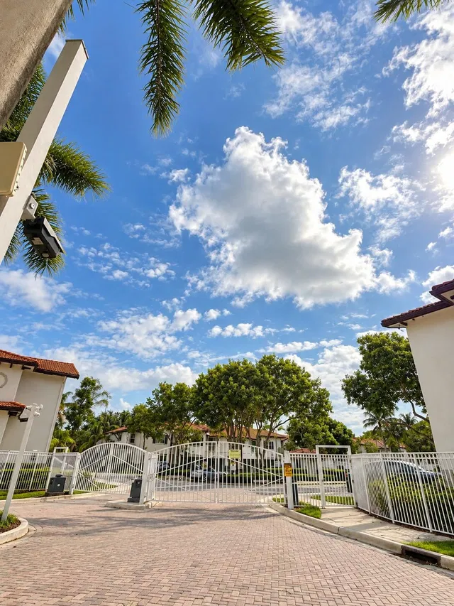 Residence photo 36