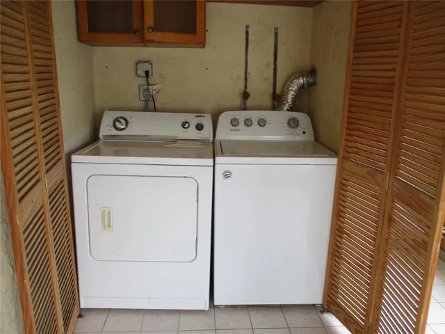 Unit 312 photo 14