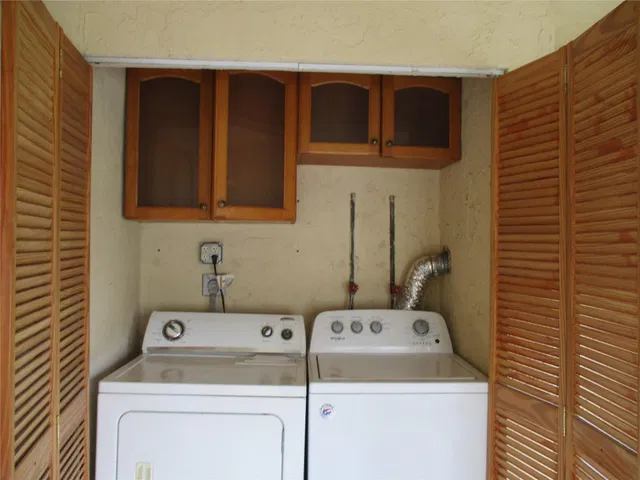Unit 312 photo 15