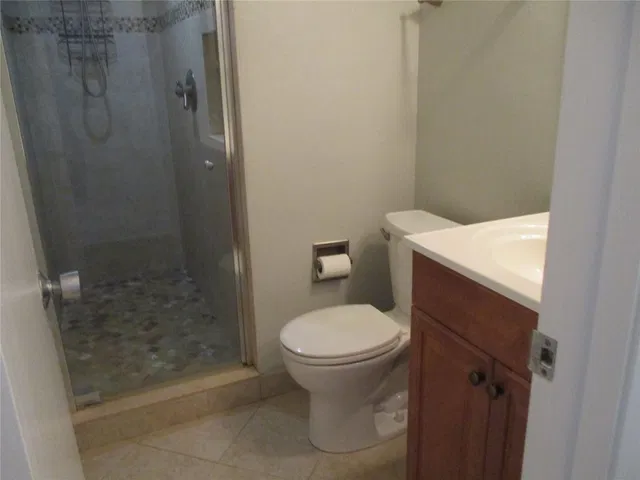 Unit 312 photo 20