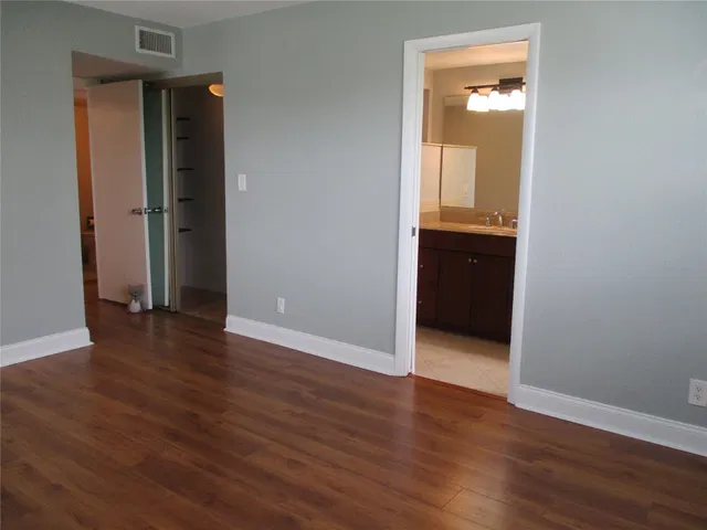 Unit 312 photo 29