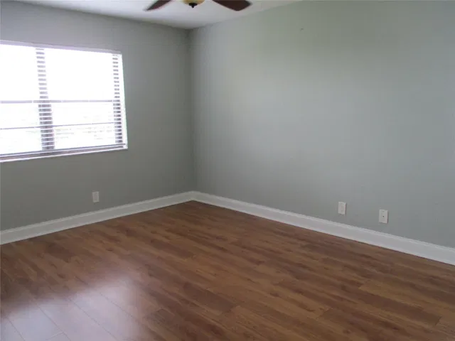 Unit 312 photo 37
