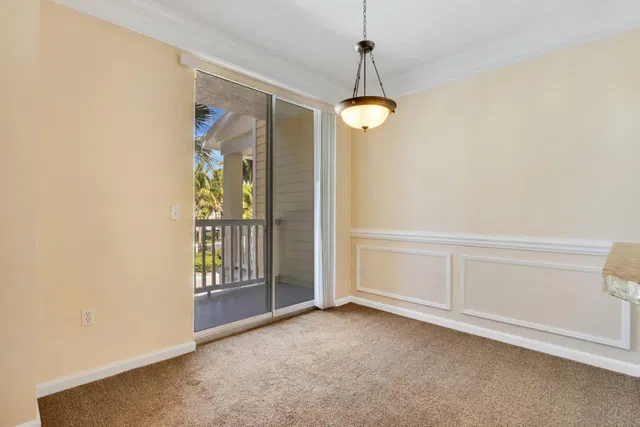 Unit 203 photo 5