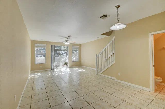 Residence photo 6