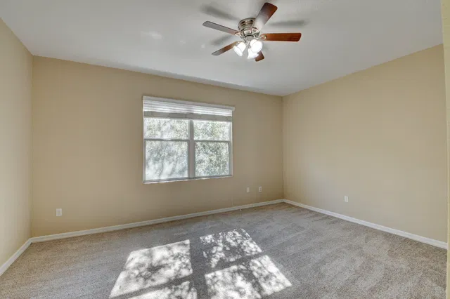 Residence photo 11