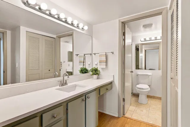 Unit C-2 photo 15