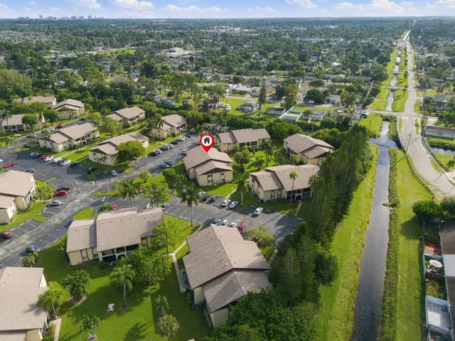 Unit C-2 photo 35