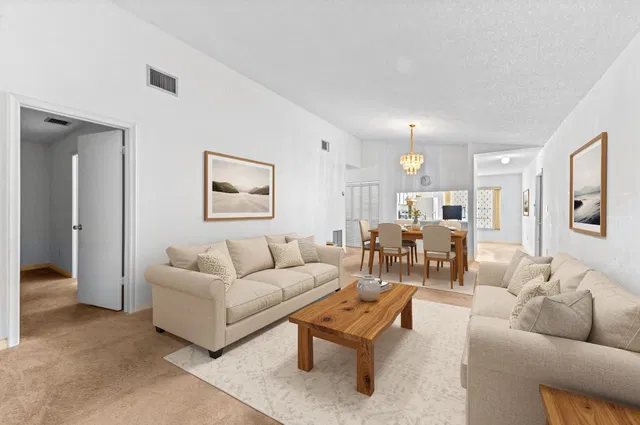 Residence photo 2