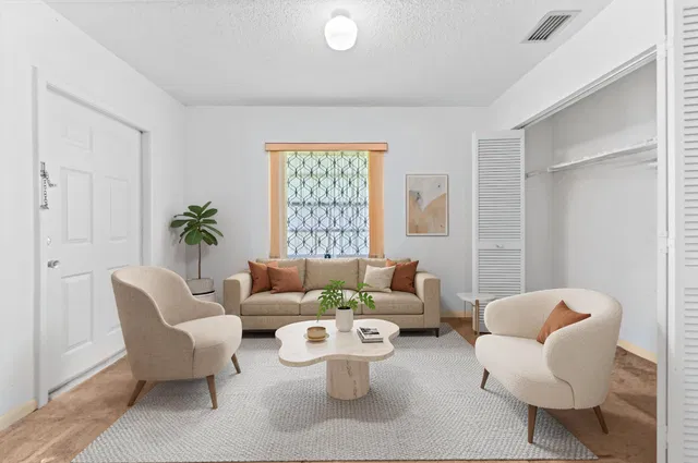 Residence photo 9