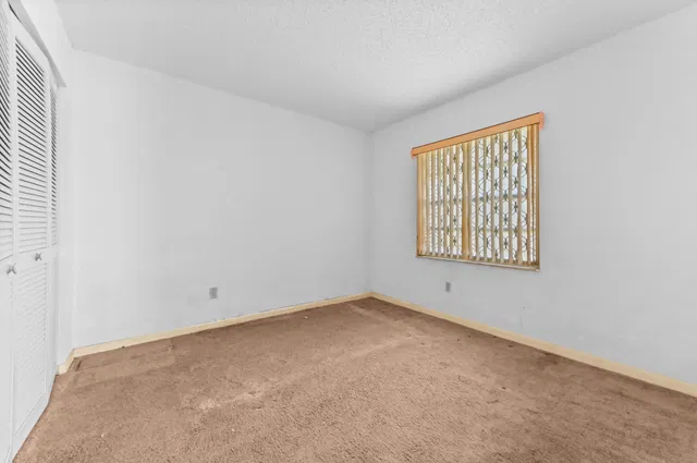 Residence photo 17