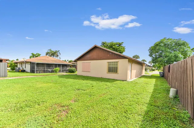 Residence photo 25