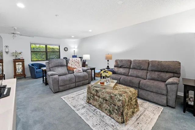 Residence photo 4