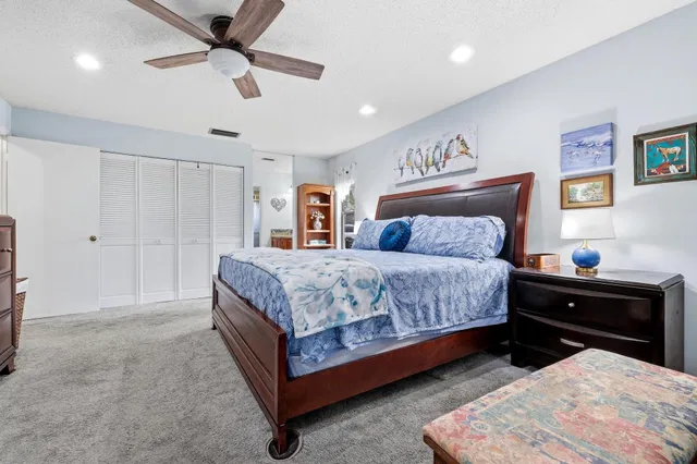 Residence photo 12
