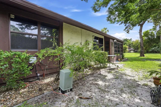 Residence photo 20