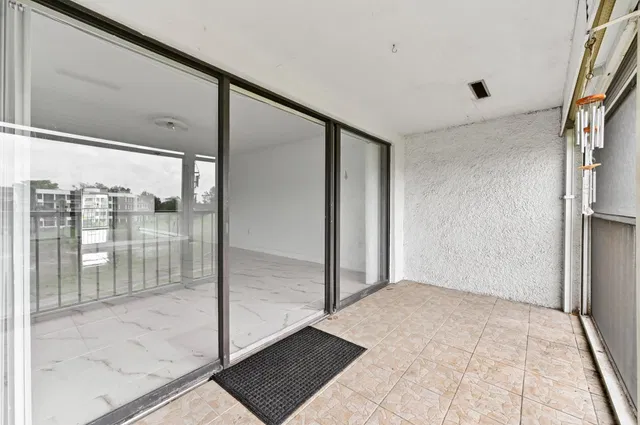 Unit 307 photo 19