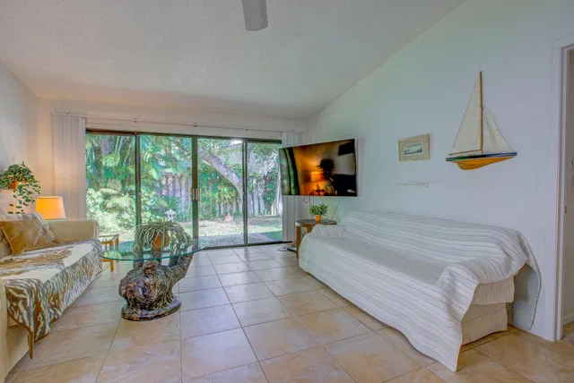  Residence photo 4