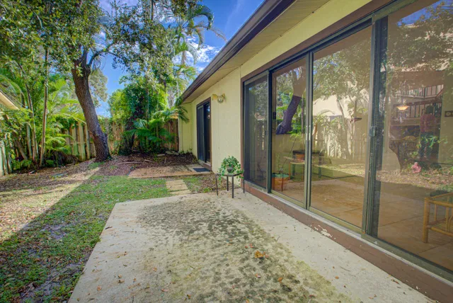  Residence photo 34