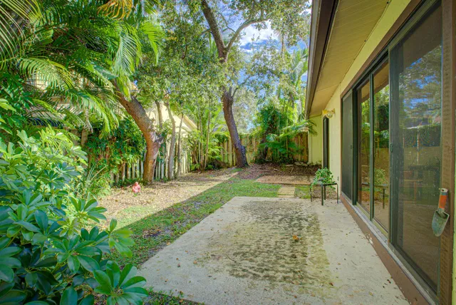  Residence photo 35