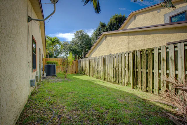  Residence photo 36