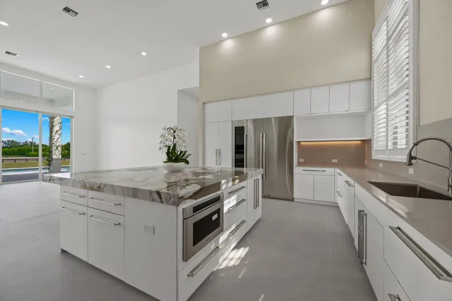 Palm Beach Point Residence photo 15
