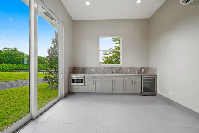 Palm Beach Point Residence photo 47