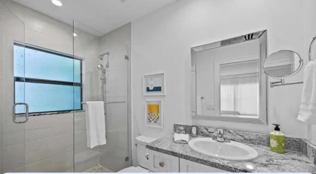 Unit C204 photo 13