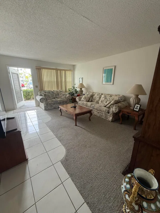  Residence photo 4