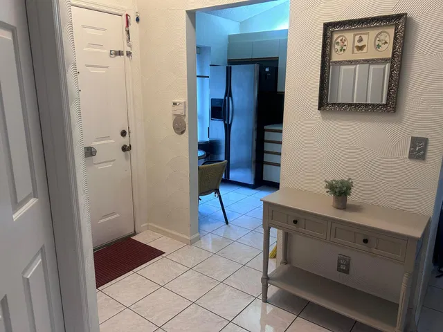 Residence photo 4