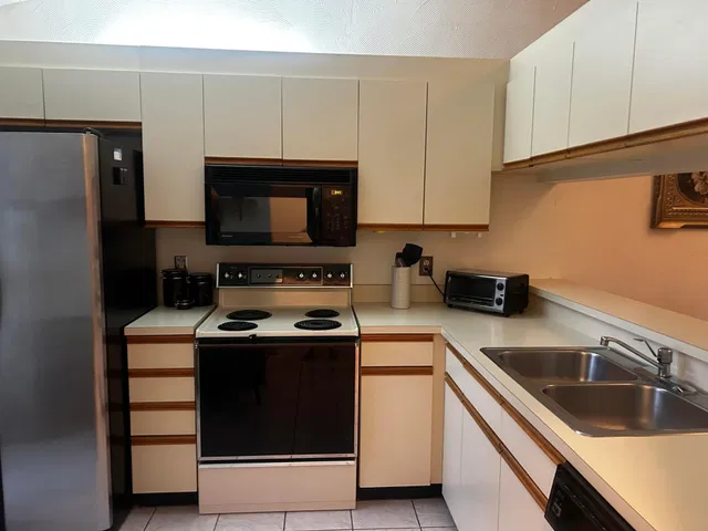 Residence photo 5