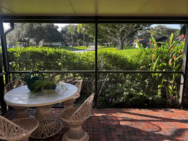 Residence photo 18