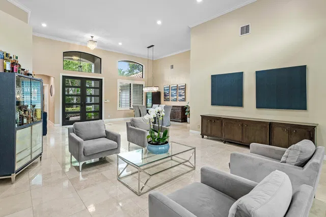 Residence photo 9