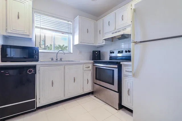 Unit 205R photo 14