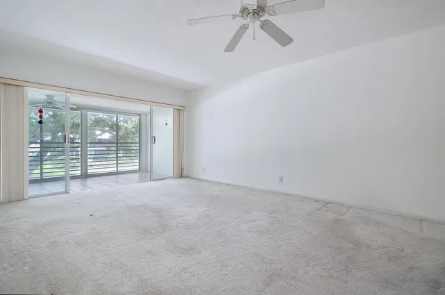 Unit 205R photo 17