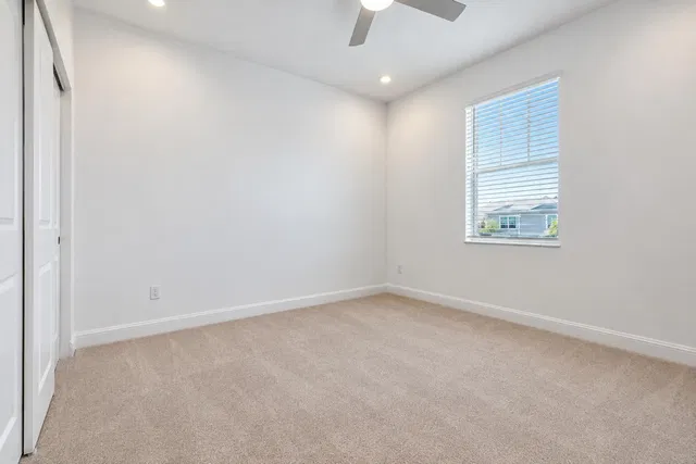 Residence photo 17