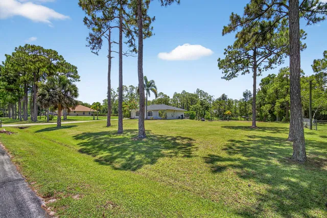 Residence photo 2