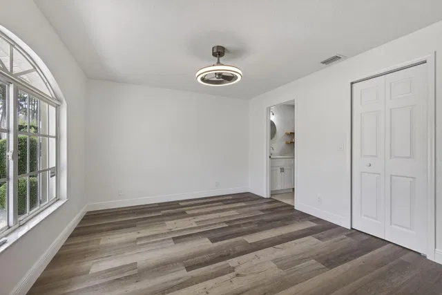 Residence photo 19