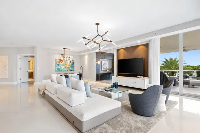 Azure Palm Beach Gardens Unit 303 photo 8