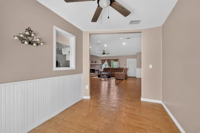 Residence photo 12