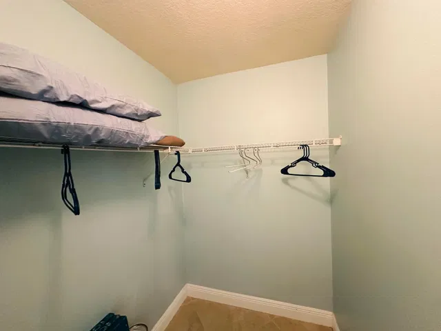  Residence photo 15