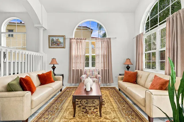 Residence photo 6