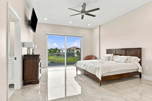 Residence photo 17
