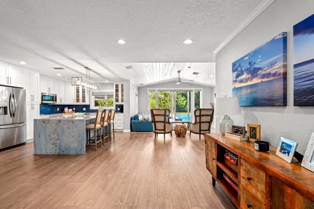 Residence photo 2