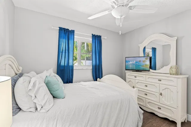 Residence photo 26