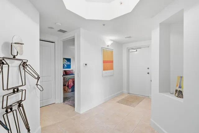 Unit 202 photo 3